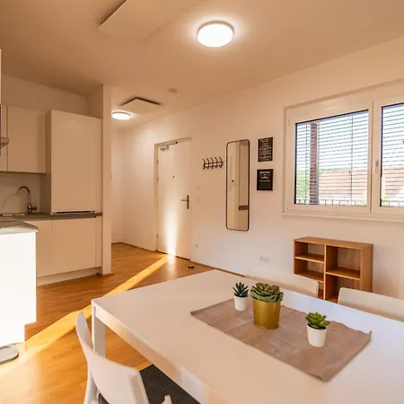 Apart-hotel Shome Graz-ost I Self Check-in I Free Parking Hart bei Graz