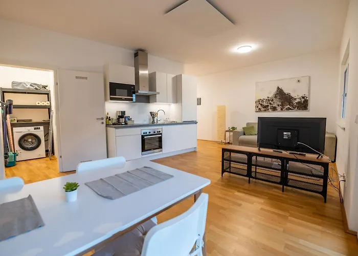 Shome Graz-ost I Self Check-in I Free Parking Apartmanhotel 4*